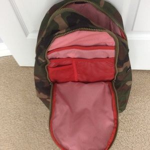 HERSHEL Camo backpack